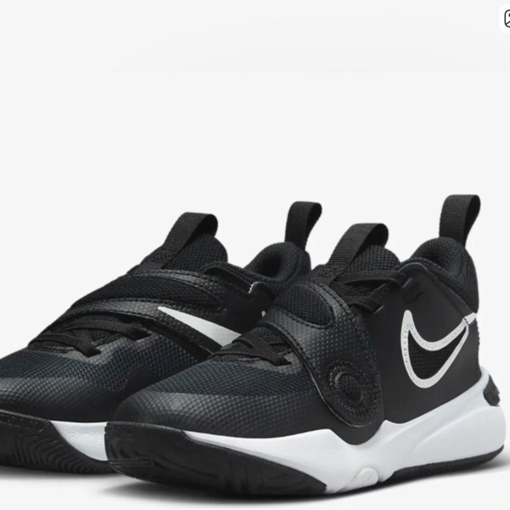 Nike Kids Team Hustle D11 Sneakers